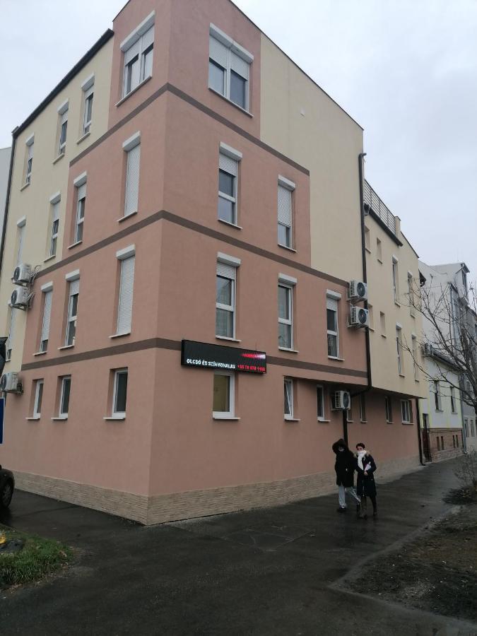 Edes Alom Guesthouse Szeged Exterior photo